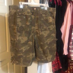 Men’s Eddie Bauer size 40 cargo pants